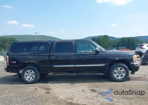 2005 GMC Sierra 1500 Slt z USA, uszkodzony, nr VIN 2GTEK13T751359501